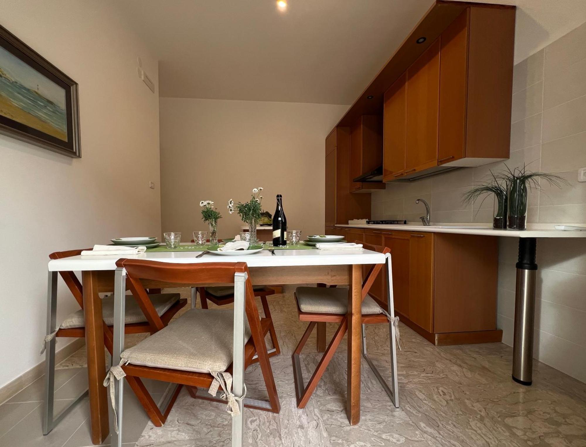 Casa Roberta With Balcony And Sea View Apartment Vieste Exterior photo