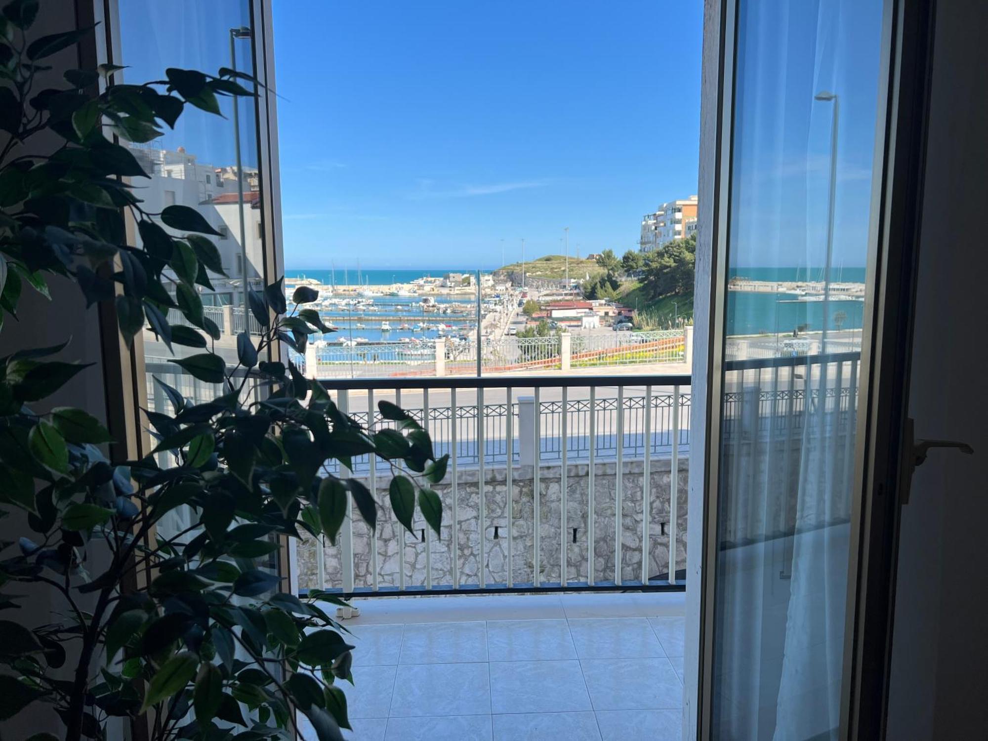 Casa Roberta With Balcony And Sea View Apartment Vieste Exterior photo