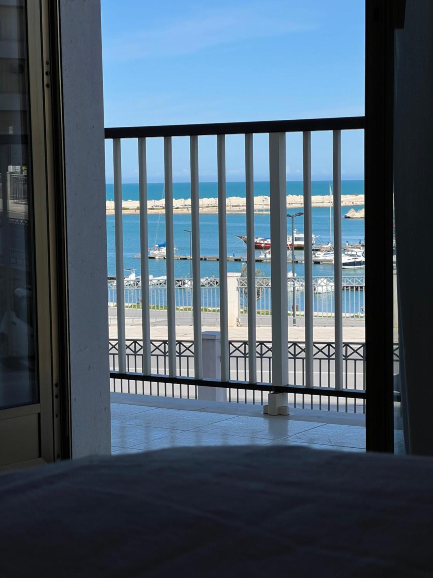 Casa Roberta With Balcony And Sea View Apartment Vieste Exterior photo