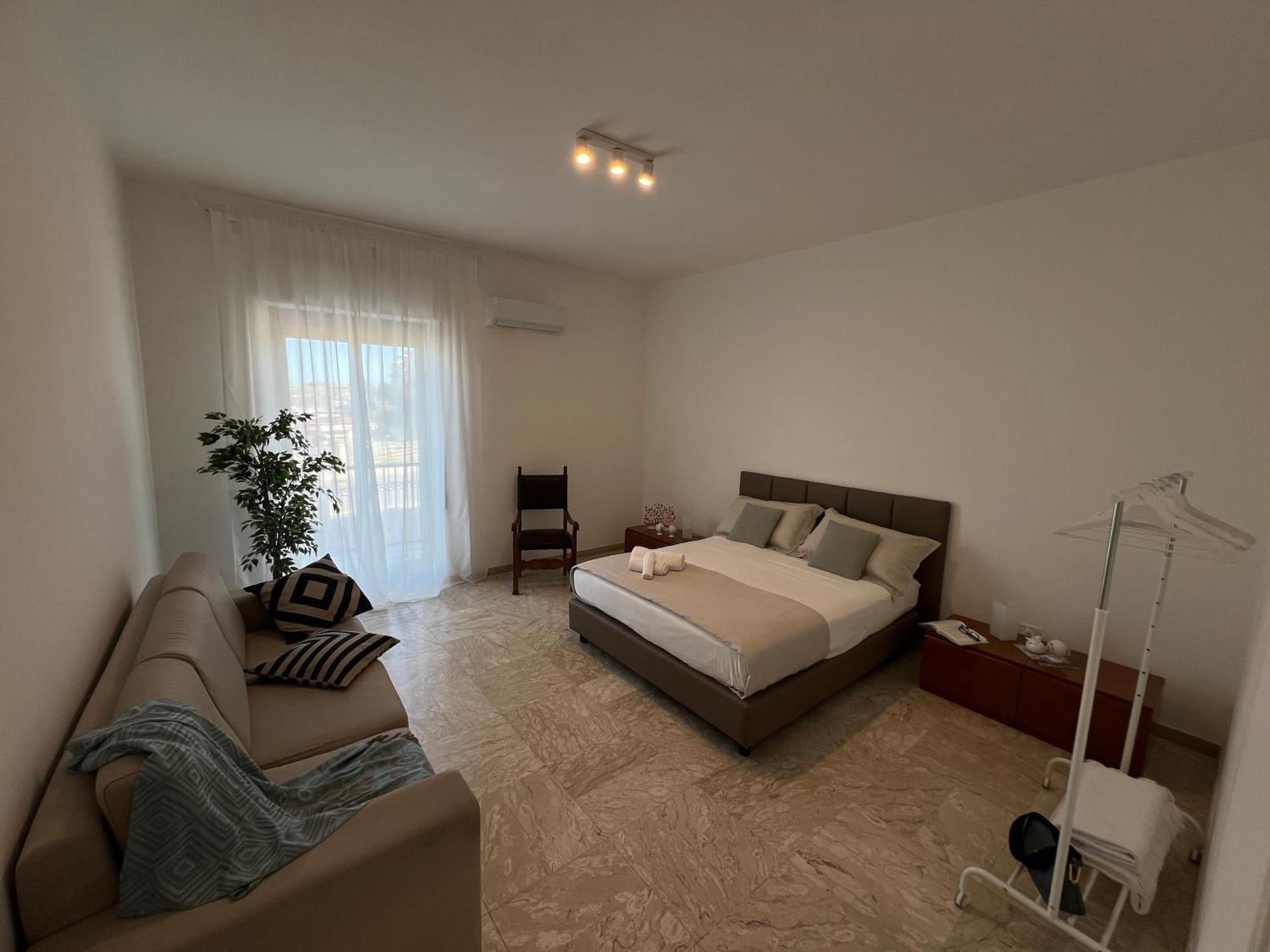 Casa Roberta With Balcony And Sea View Apartment Vieste Exterior photo