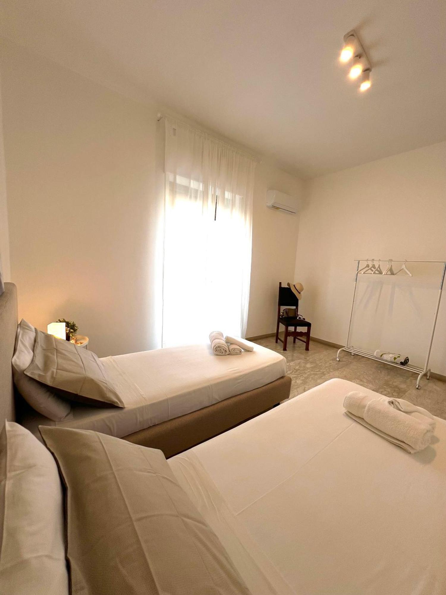 Casa Roberta With Balcony And Sea View Apartment Vieste Exterior photo